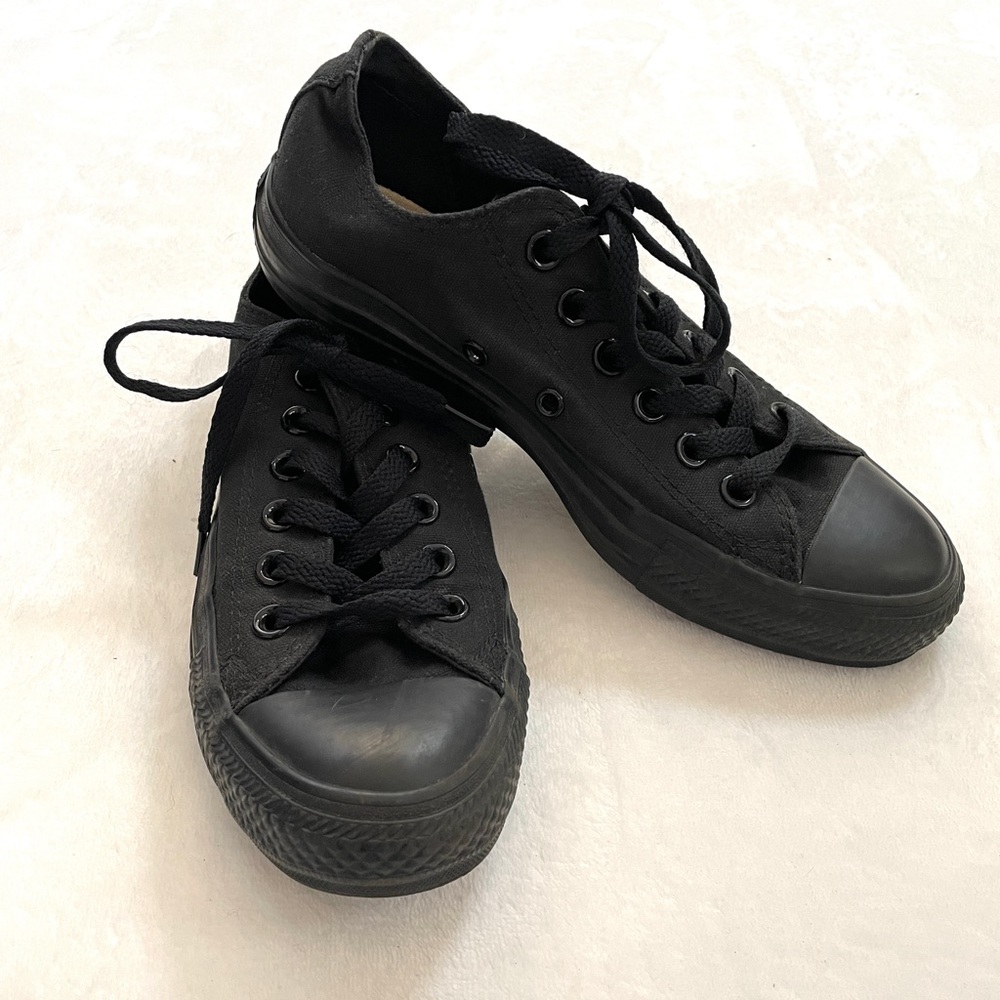 Black Converse